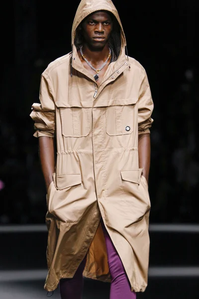 Look 33
